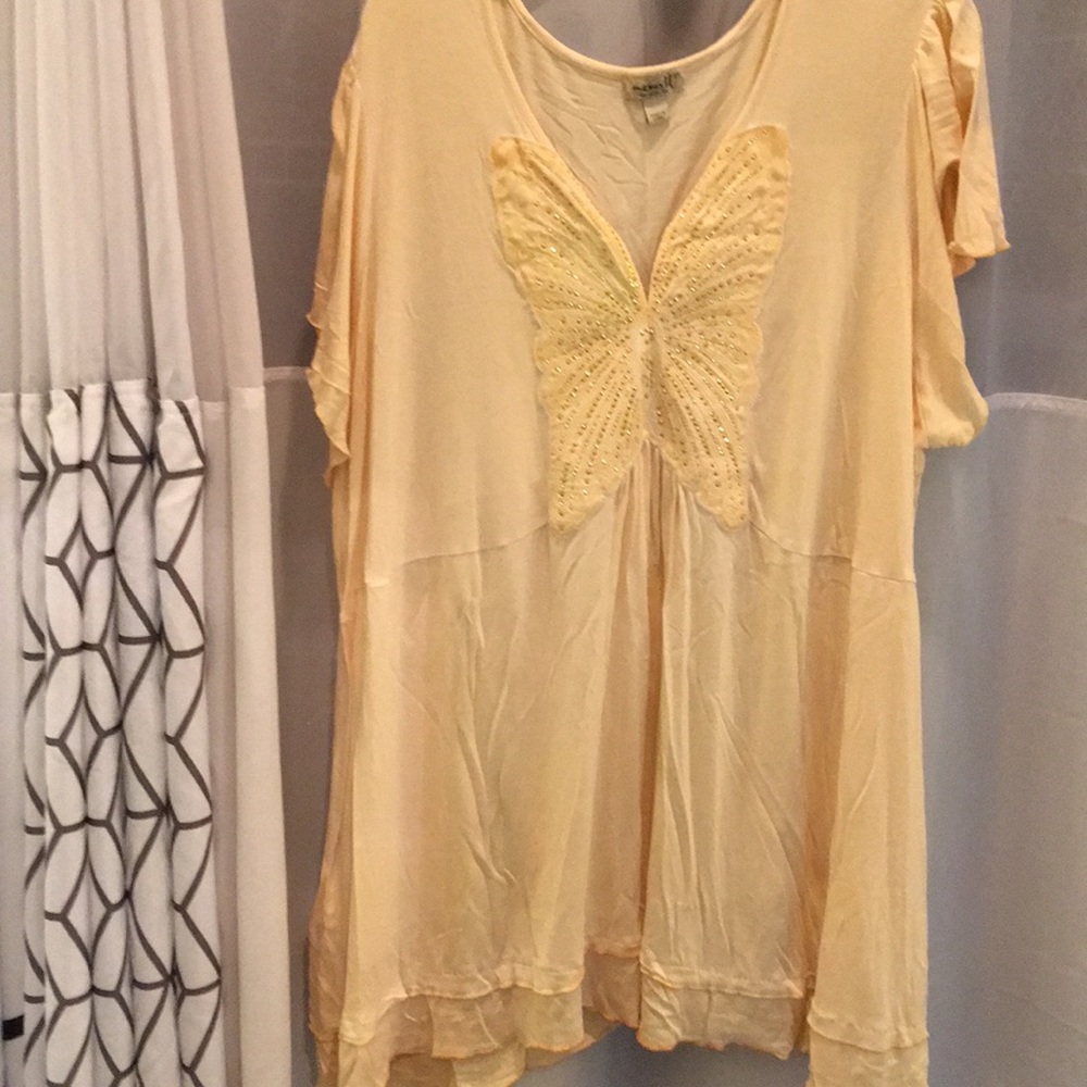 Short sleeved butterfly tunic plus size